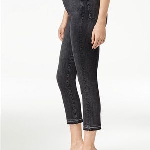 M1858 Audrey Ultra High Rise Slim Straight-Leg Ankle Cropped Jeans